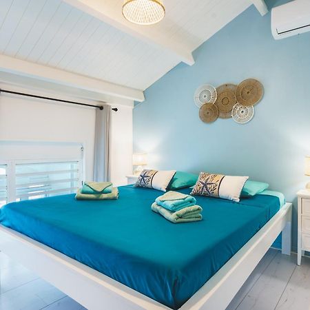 Le Touloublue - Tres Bel Appartement Face A La Mer Sainte-Anne  Exterior photo